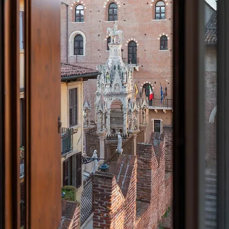 Lägenhet Casa Museo Romeo Verona