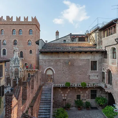 Casa Museo Romeo * فيرونا